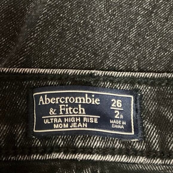 Abercrombie & Fitch Black Denim Distressed Ultra High Rise Mom Jeans Size 26 - Picture 4 of 5